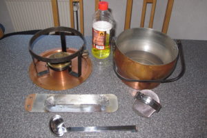 Feuerzangenbowle-Rezept: Werkzeuge bereitlegen Werkzeuge bereitlegen